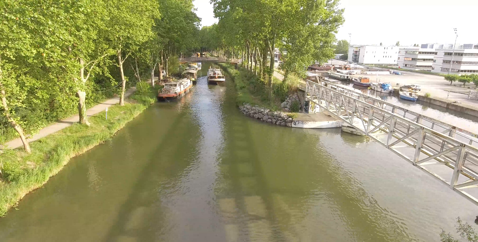 Canal Port technique