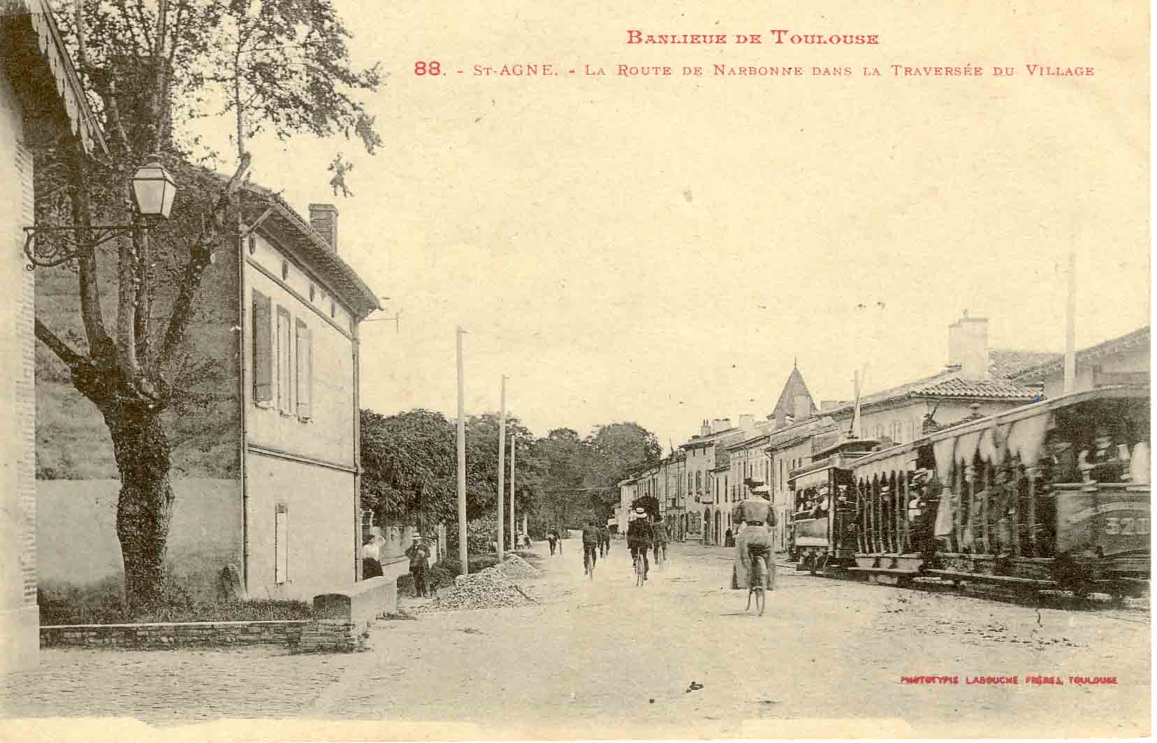 La station de tramway de Ramonville.jpg